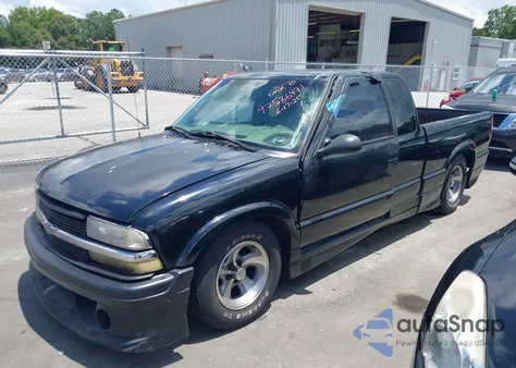 2001 Chevrolet S-10 Ls из США, поврежденный, VIN 1GCCS195318110989